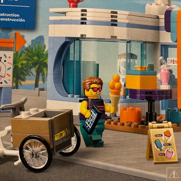 NEW Official Lego City Ice-Cream Shop Set #60363 - 296 Pieces - Picture 4 of 11